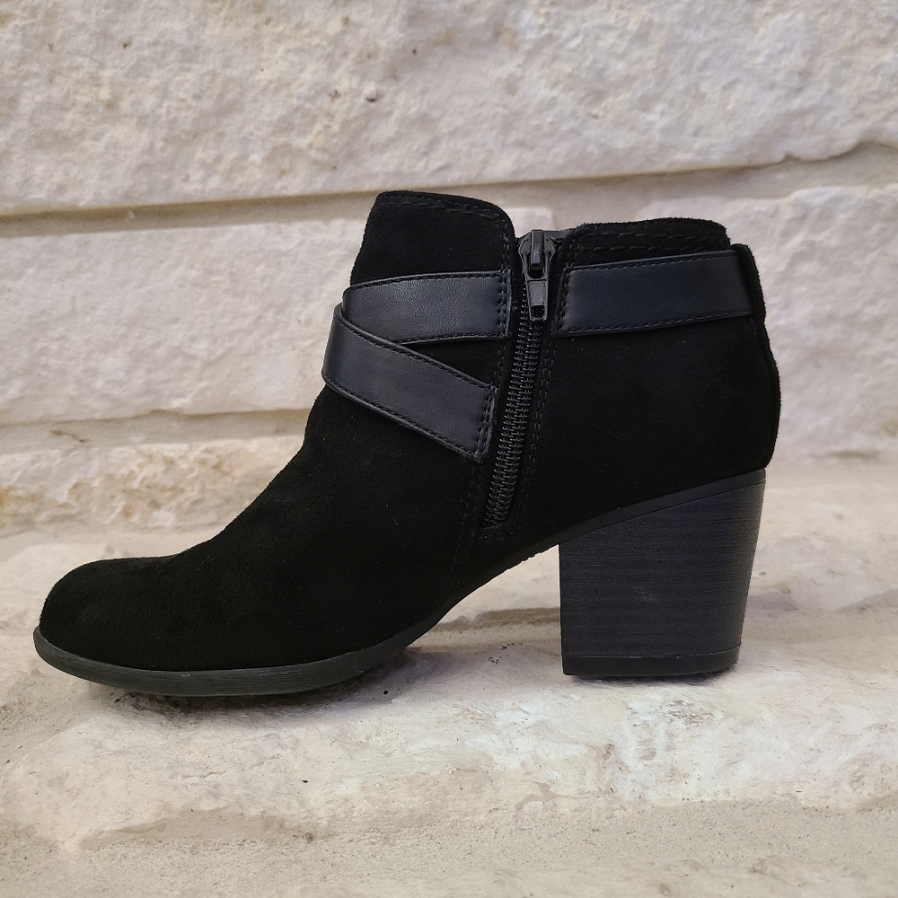 Indigo Rd. Sandra Ankle Boots, Size 5.5 M - Picture 4 of 8